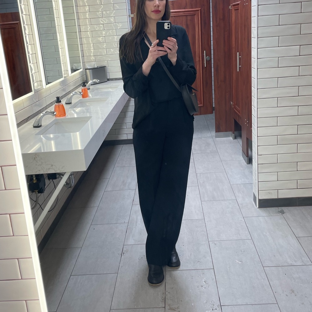 Aritzia Effortless Pant Flex made with crepette size 4 tall
